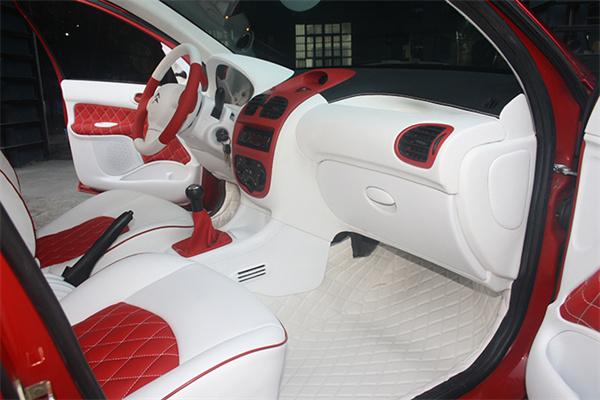 領航舵汽車裝飾 以專業(yè)與匠心，為您的愛車增添魅力與舒適